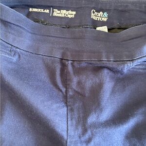 Croft & Barrow navy capri’s